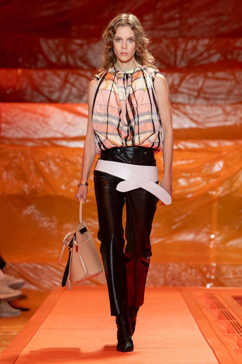 Louis vuitton 2024 ss paris fashion week runway show details bags shoes design venue