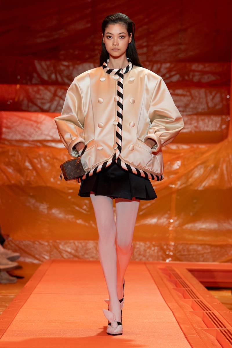 Louis vuitton 2024 ss paris fashion week runway show details bags shoes design venue