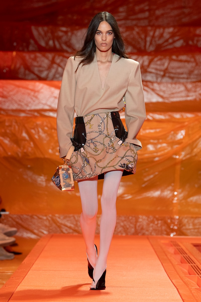 Louis vuitton 2024 ss paris fashion week runway show details bags shoes design venue