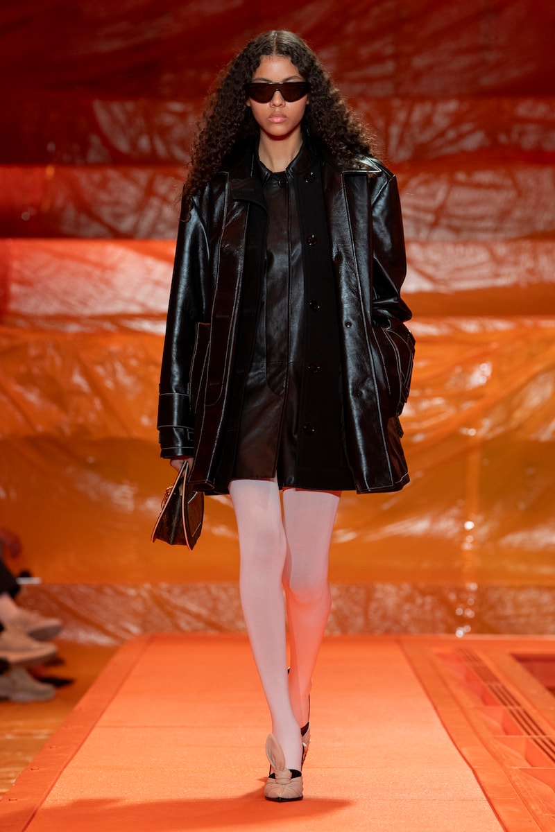 Louis vuitton 2024 ss paris fashion week runway show details bags shoes design venue