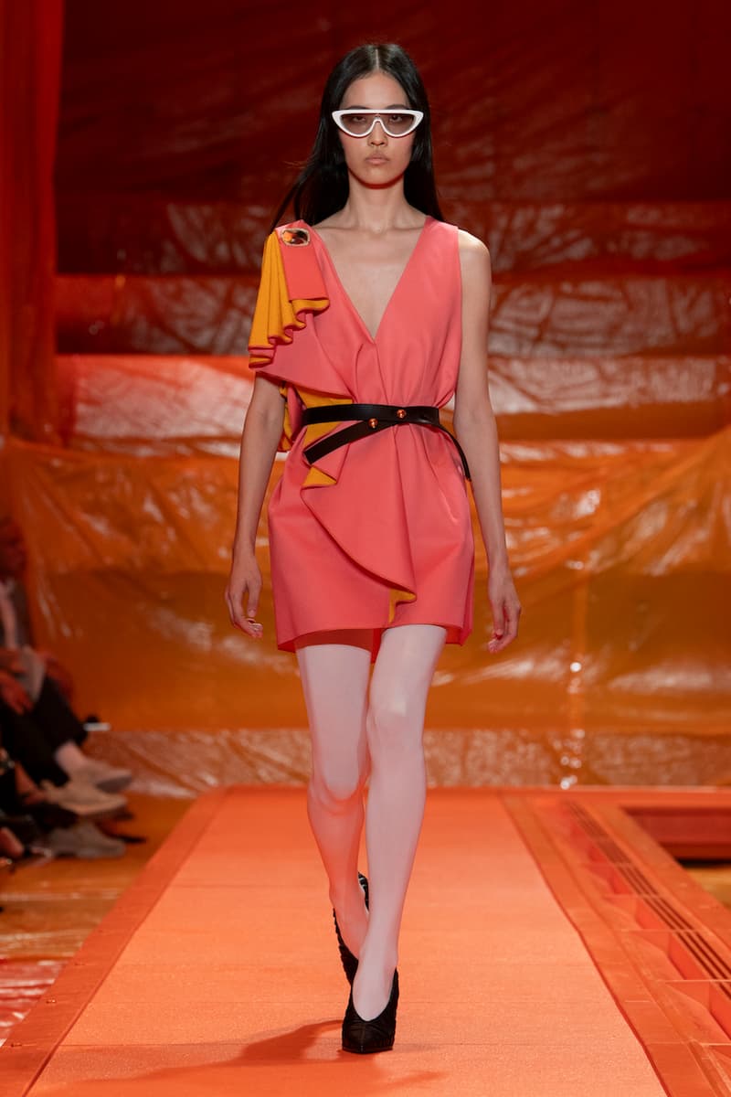 Louis vuitton 2024 ss paris fashion week runway show details bags shoes design venue