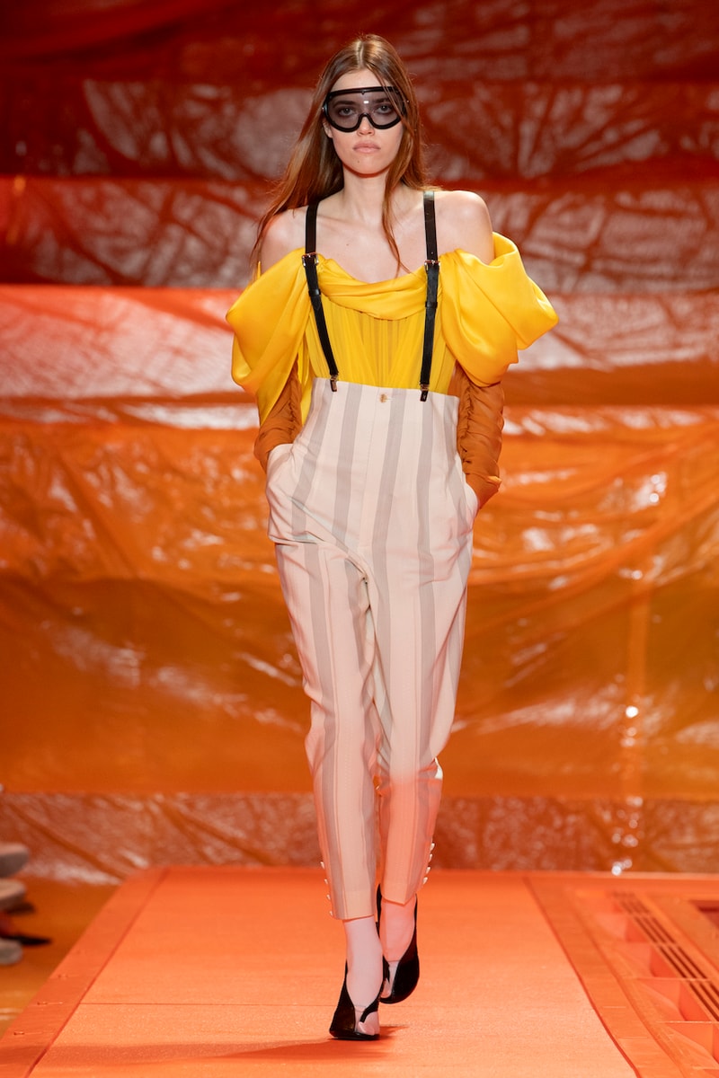 Louis vuitton 2024 ss paris fashion week runway show details bags shoes design venue