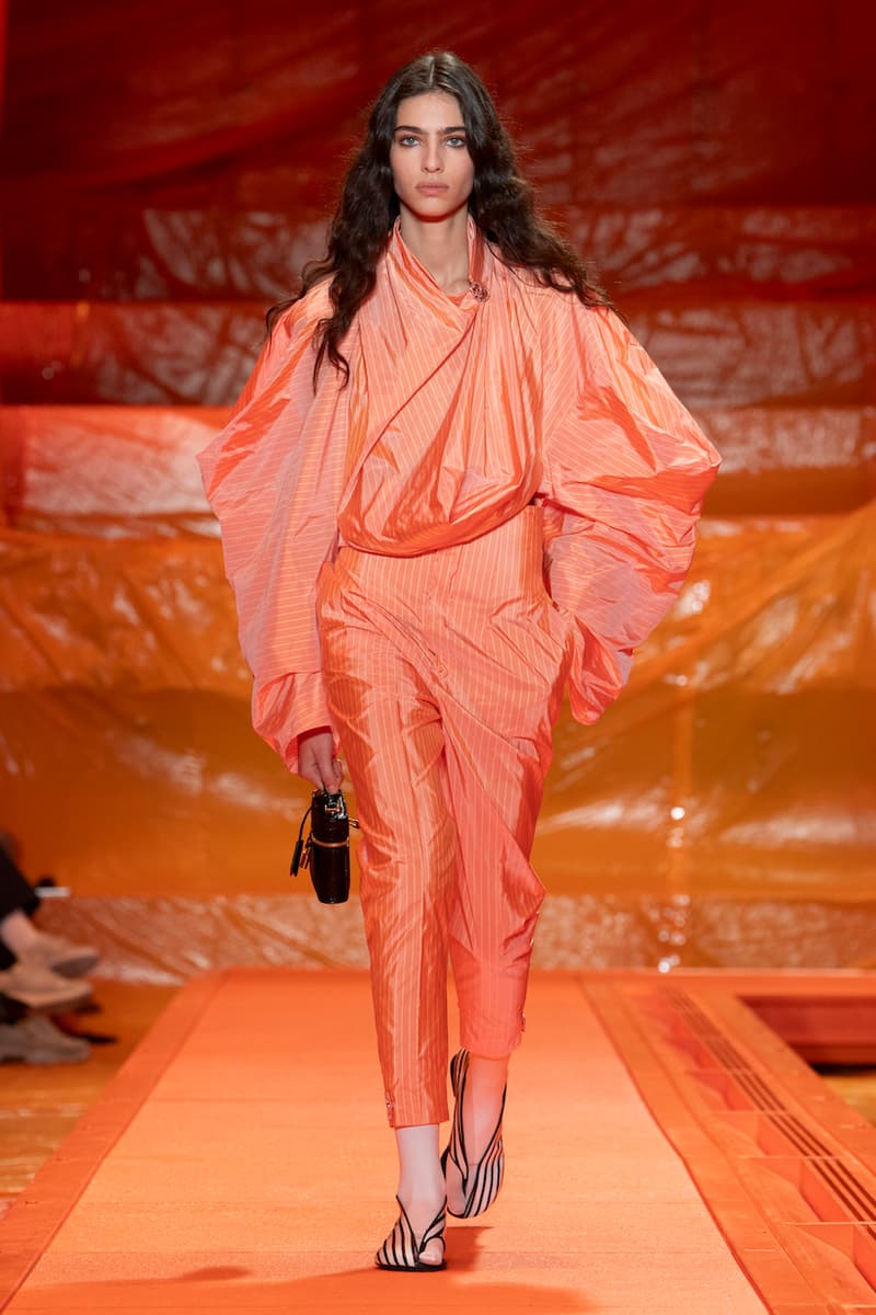 Louis vuitton 2024 ss paris fashion week runway show details bags shoes design venue