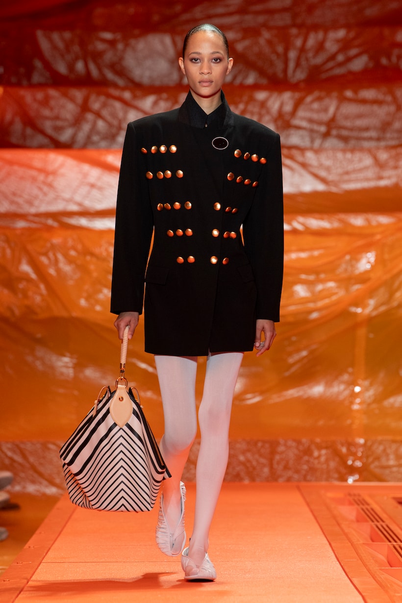 Louis vuitton 2024 ss paris fashion week runway show details bags shoes design venue