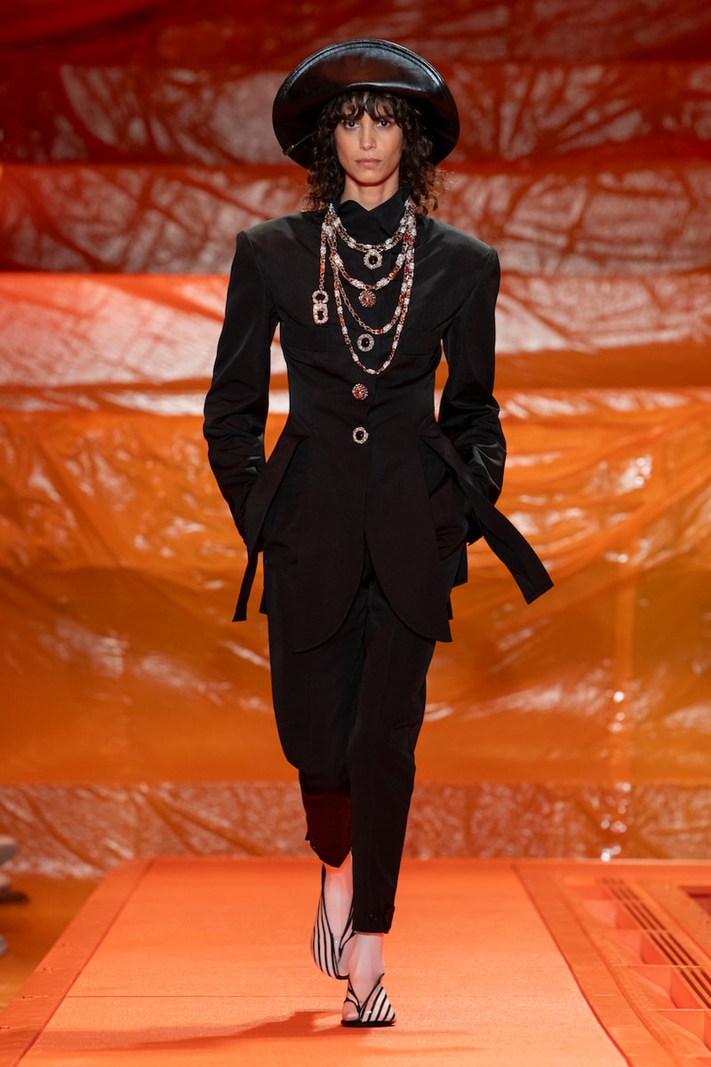Louis vuitton 2024 ss paris fashion week runway show details bags shoes design venue