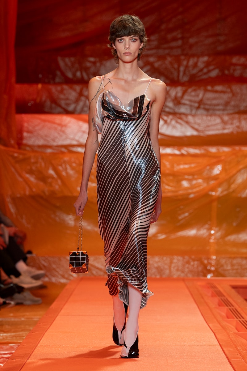 Louis vuitton 2024 ss paris fashion week runway show details bags shoes design venue