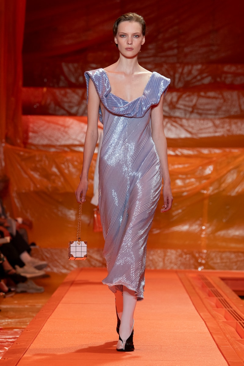 Louis vuitton 2024 ss paris fashion week runway show details bags shoes design venue