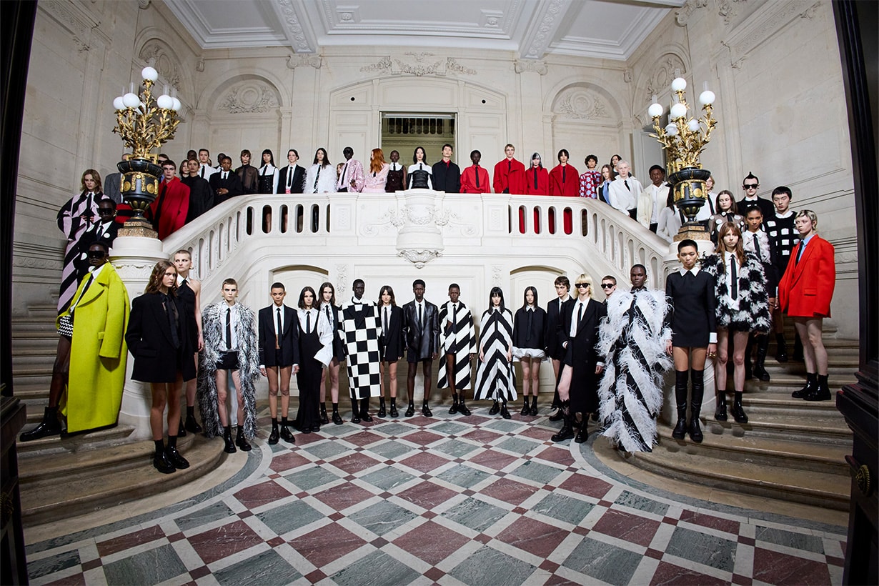 Valentino 2023 秋冬系列:打破「Black Tie」舊有規範,穿出不一樣的正裝