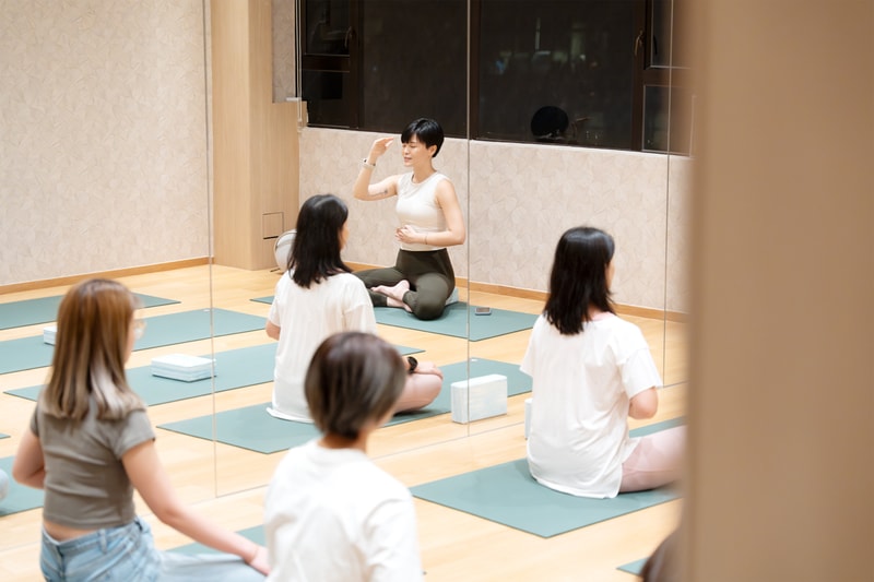 World Mental Health Day popbee circle viatris hk Charlotte In White yoga workshop