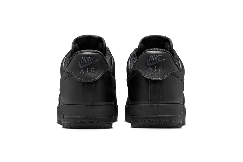 Nike EasyOn FlyEase Black Sneaker
