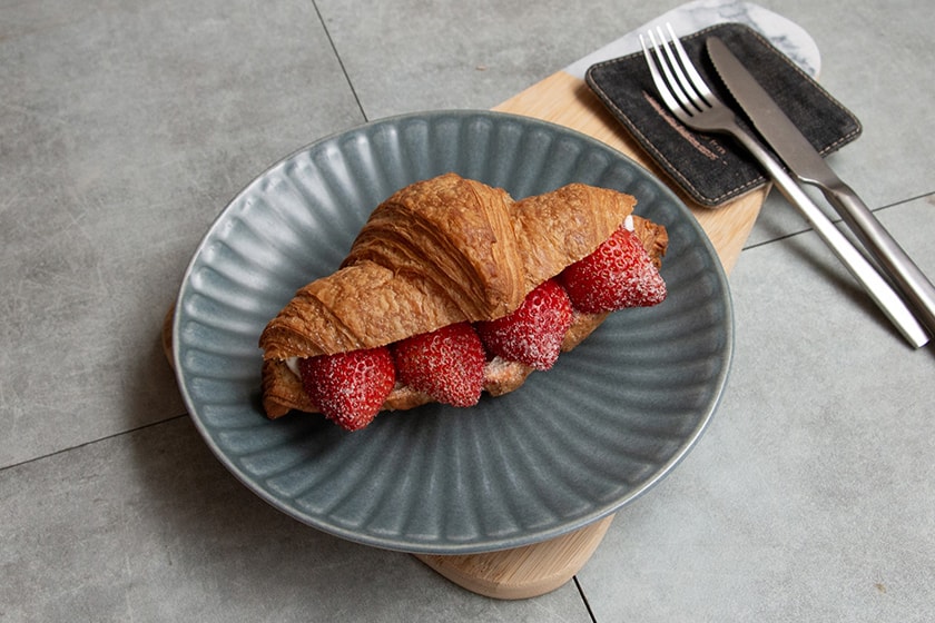 zhuori strawberry season dessert mille feuille