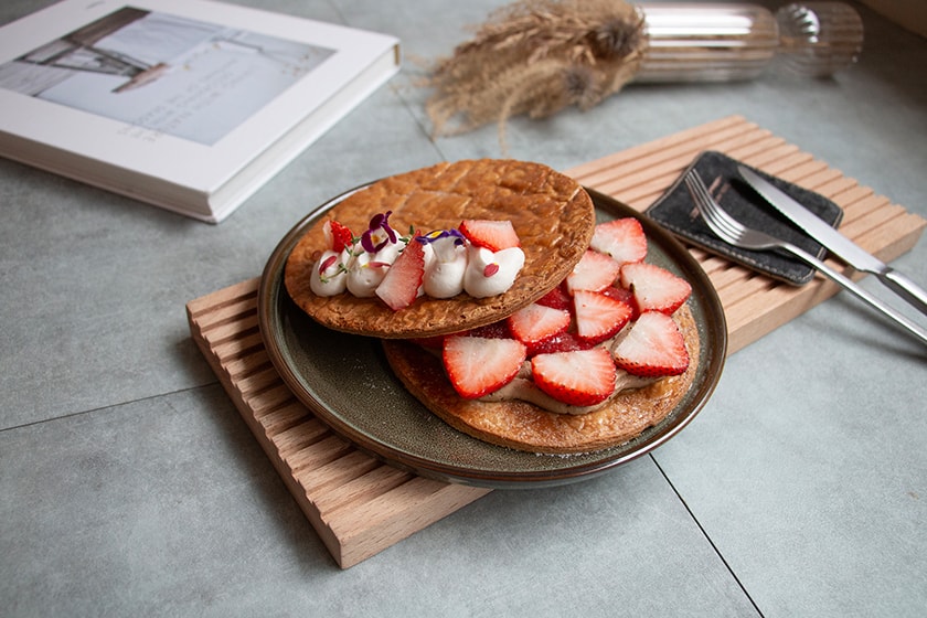 zhuori strawberry season dessert mille feuille