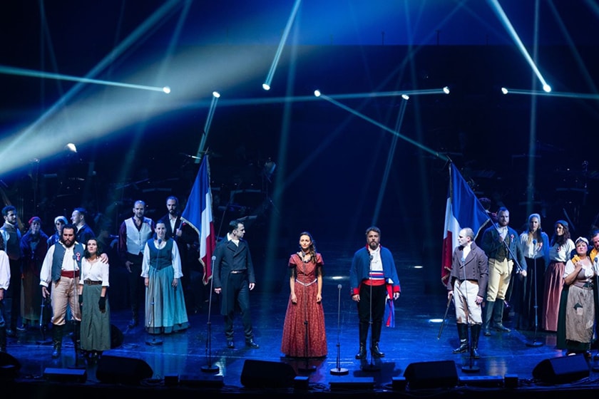 Popbee Circle giveaway Les Miserables the french musical concert