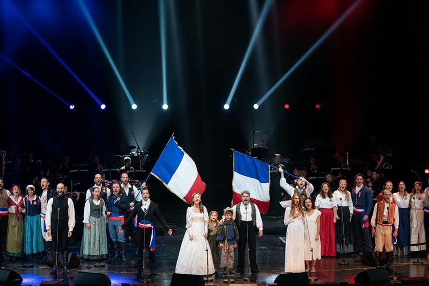 Popbee Circle giveaway Les Miserables the french musical concert
