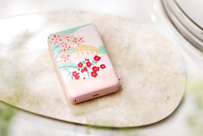 棉花糖霧粉的充電器!SHISEIDO 聯乘日本插畫師杉山聖子