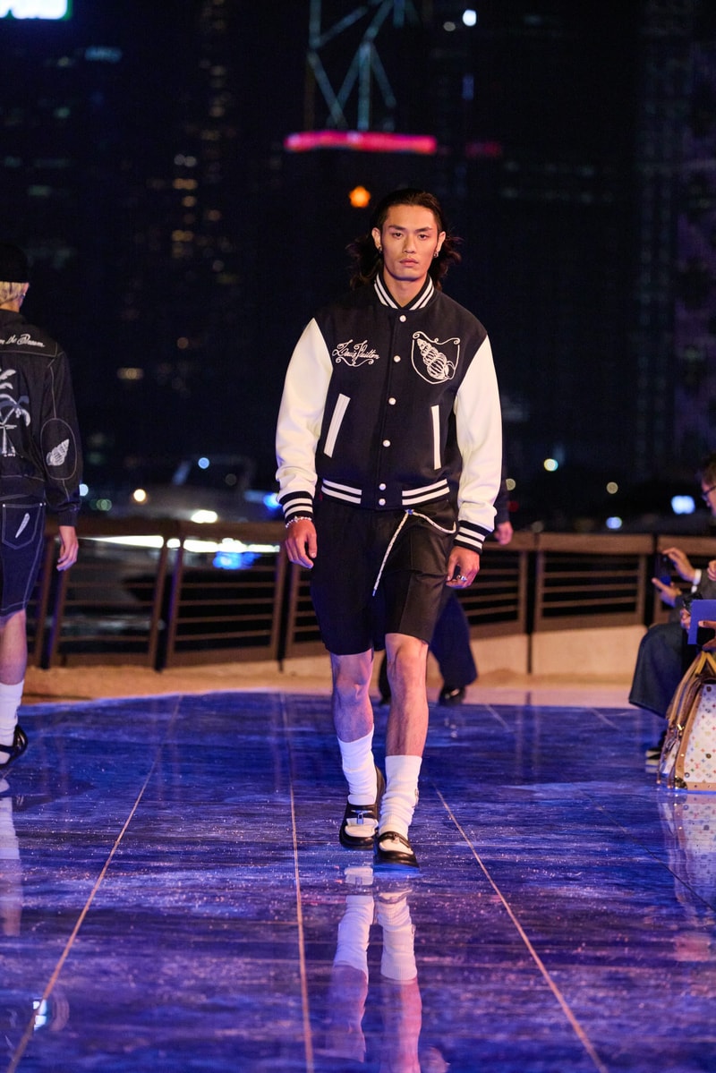Pharrell 香港時裝展​​ Louis Vuitton 2024 初秋男裝時裝展 Pre fall 2024 宋仲基 Stray Kids Felix 平野紫耀 劉以豪 林柏宏 周潤發 郭富城 古天樂 林海峰 林嘉欣 張敬軒 Mirror 盧瀚霆 Anson Lo 呂爵安 Edan Lui 陳卓賢 Ian Chan 林家謙 Tyson Yoshi 魏浚笙 Jeffrey Ngai 邱彥筒 Marf Yau 陳凱詠 Jace Chan Kayan 9896 劉俊謙 朱鑑然 范麒智 Kenji Fan 沈月 倪晨曦 盧慧敏 Amy Lo