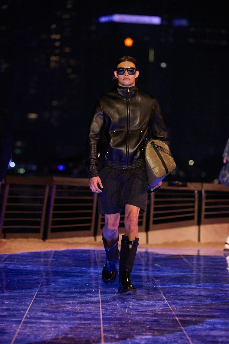 Pharrell 香港時裝展​​ Louis Vuitton 2024 初秋男裝時裝展 Pre fall 2024 宋仲基 Stray Kids Felix 平野紫耀 劉以豪 林柏宏 周潤發 郭富城 古天樂 林海峰 林嘉欣 張敬軒 Mirror 盧瀚霆 Anson Lo 呂爵安 Edan Lui 陳卓賢 Ian Chan 林家謙 Tyson Yoshi 魏浚笙 Jeffrey Ngai 邱彥筒 Marf Yau 陳凱詠 Jace Chan Kayan 9896 劉俊謙 朱鑑然 范麒智 Kenji Fan 沈月 倪晨曦 盧慧敏 Amy Lo