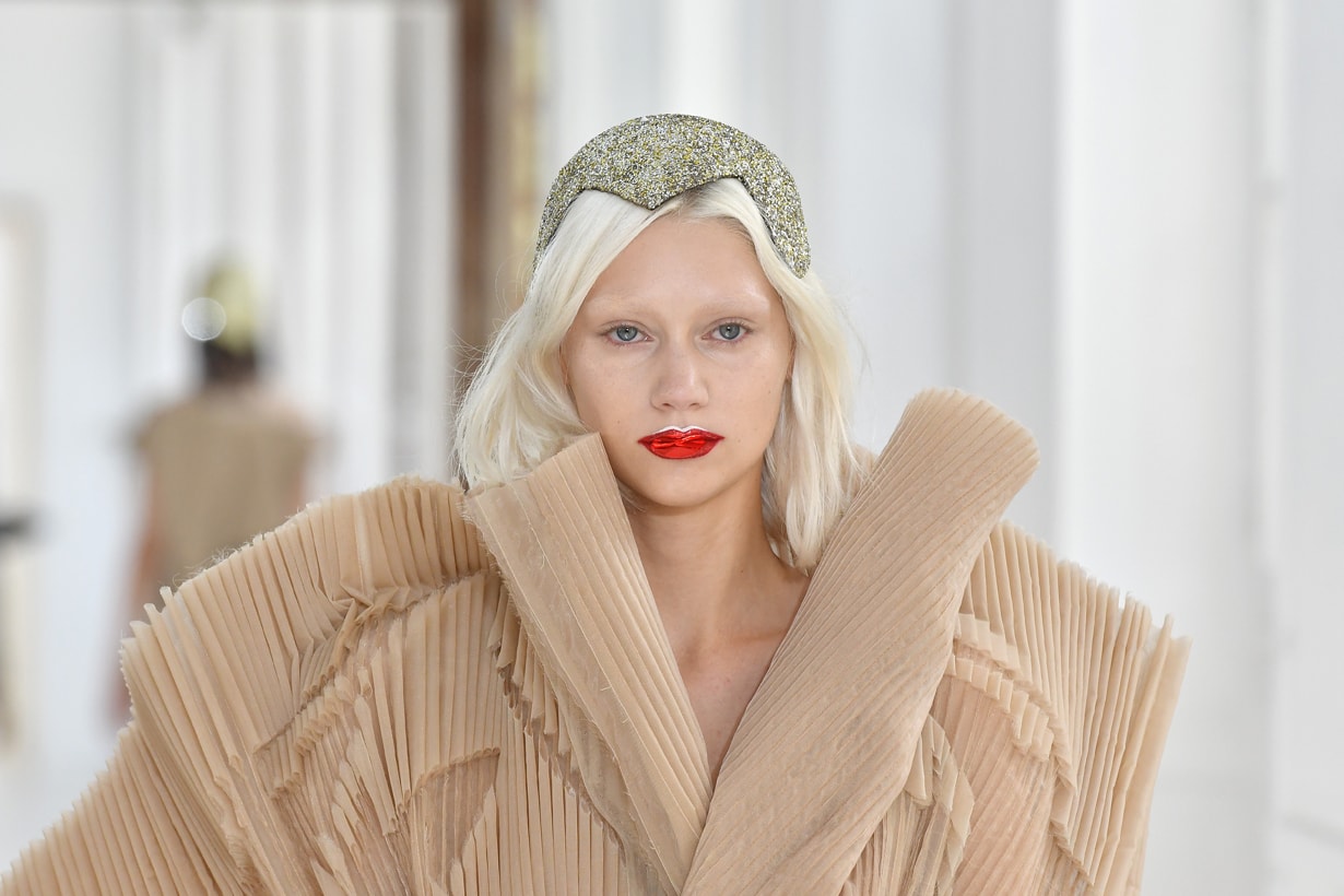 maison margiela haute couture paris fashion week back runway