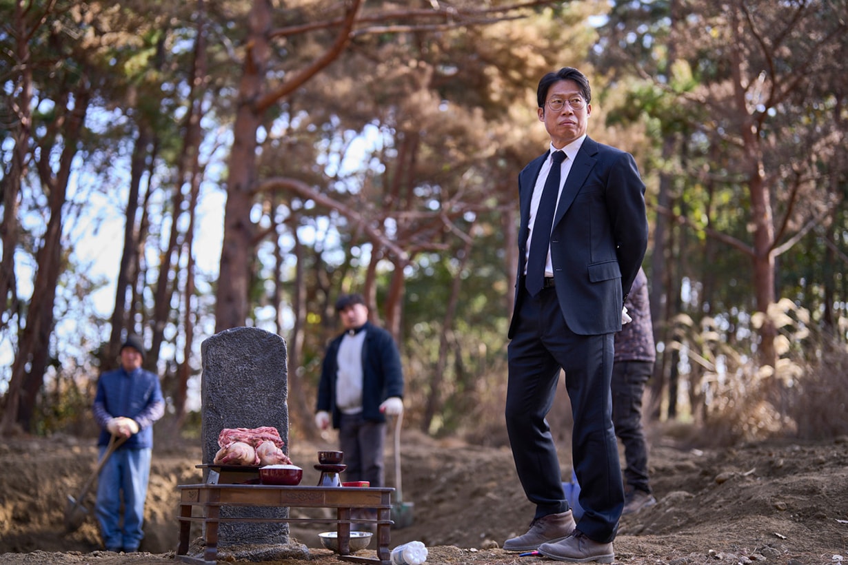 Exhuma Korean Movie Lee Do hyun Kim Go Eun Choi Min sik Yu Hae jin