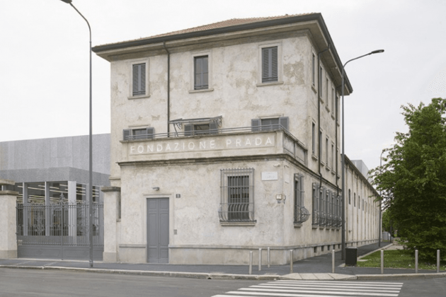 fondazioneprada-milanart-pradaartfoundation-contemporaryartmilan-artandfashion-visitmilan-milanculturalspot-artexhibition-modernarchitecture-artisticmilan-culturalheritage-milaneseart-prad