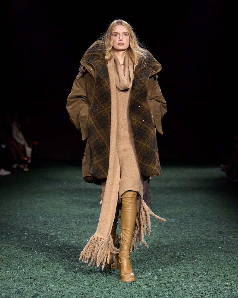 burberry 2024 autumn winter runway all looks london fashion week