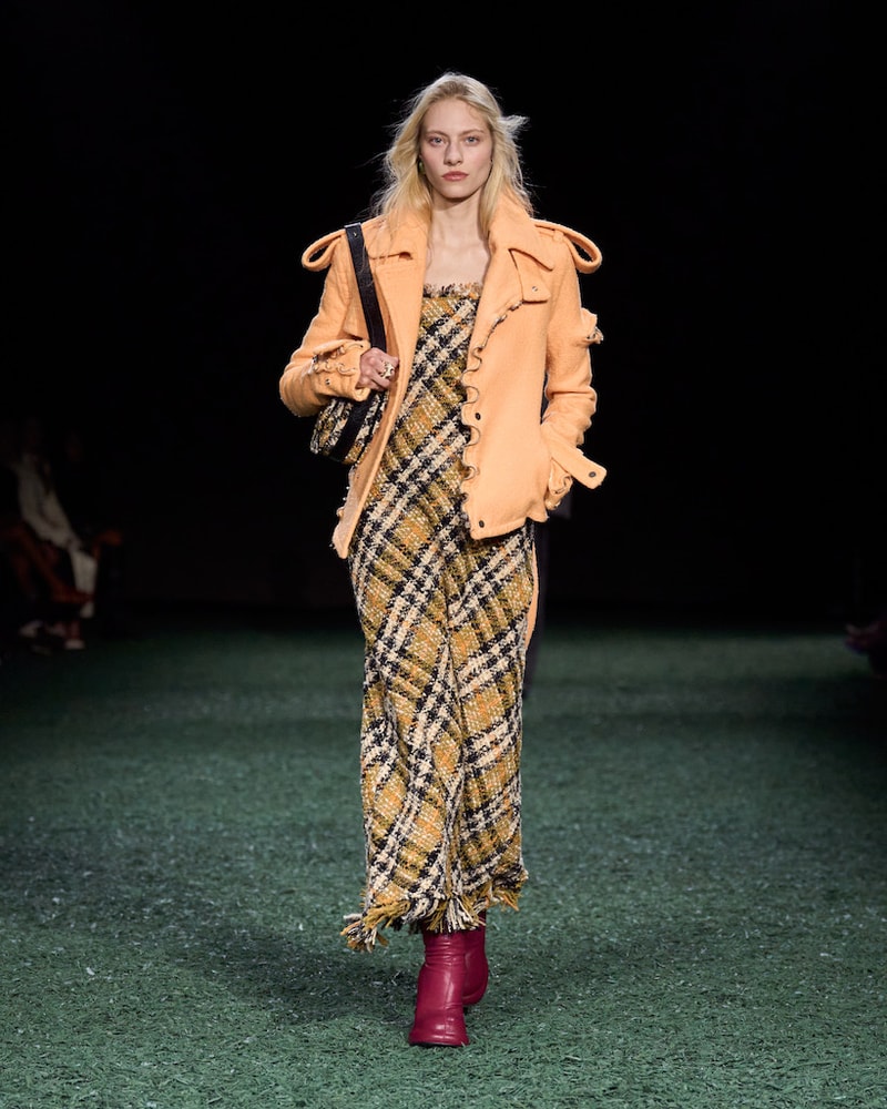 burberry 2024 autumn winter runway all looks london fashion week