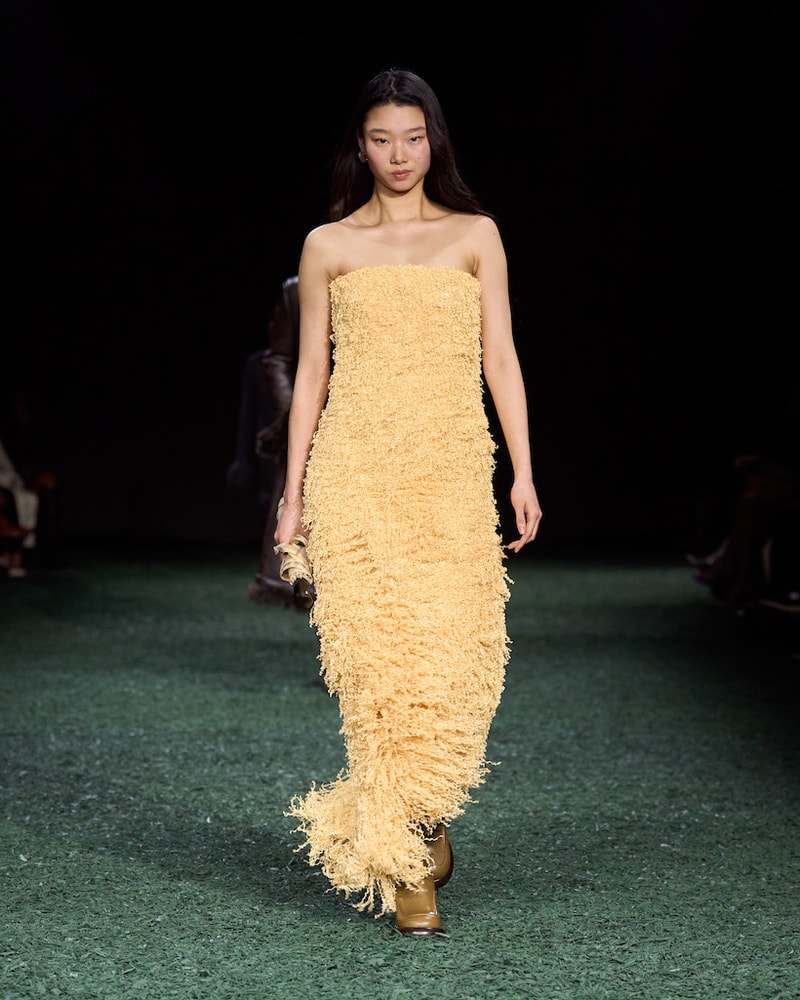 burberry 2024 autumn winter runway all looks london fashion week
