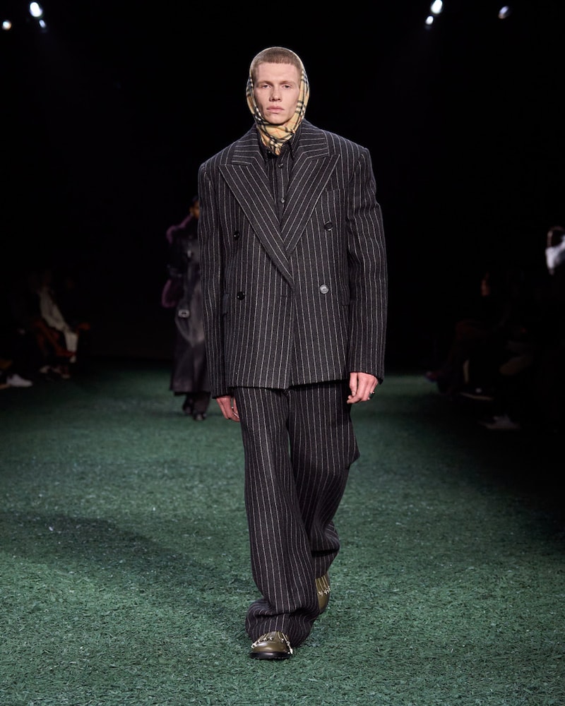 burberry 2024 autumn winter runway all looks london fashion week