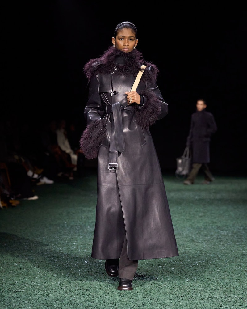burberry 2024 autumn winter runway all looks london fashion week