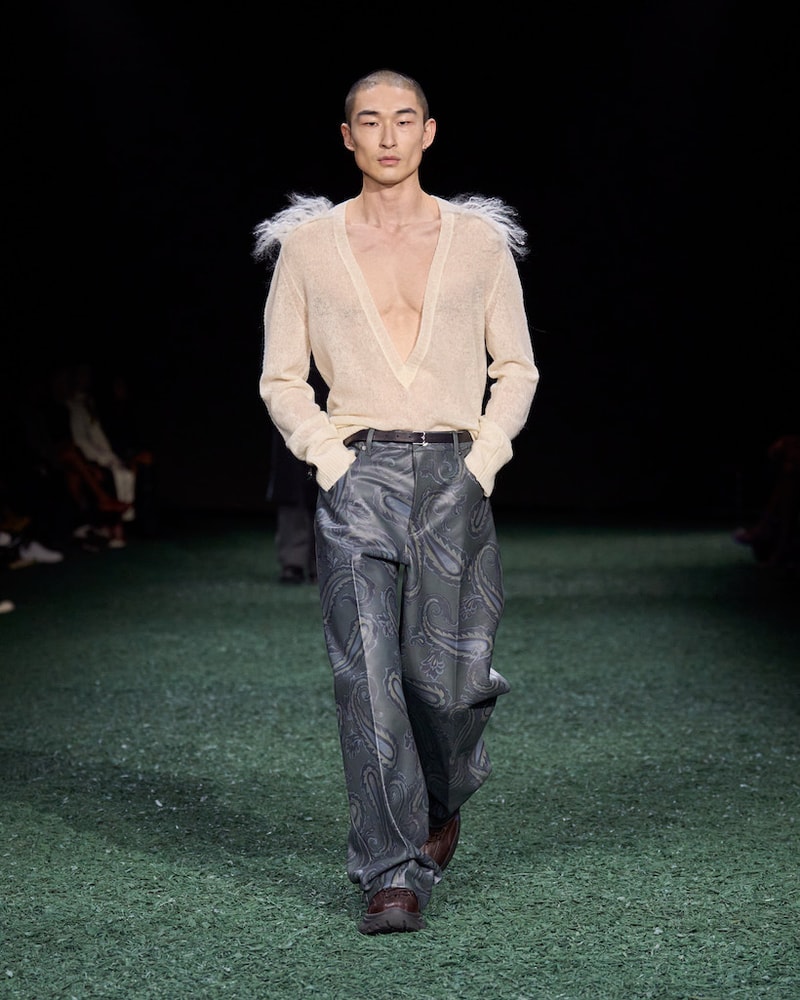 burberry 2024 autumn winter runway all looks london fashion week