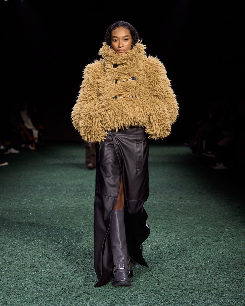 burberry 2024 autumn winter runway all looks london fashion week