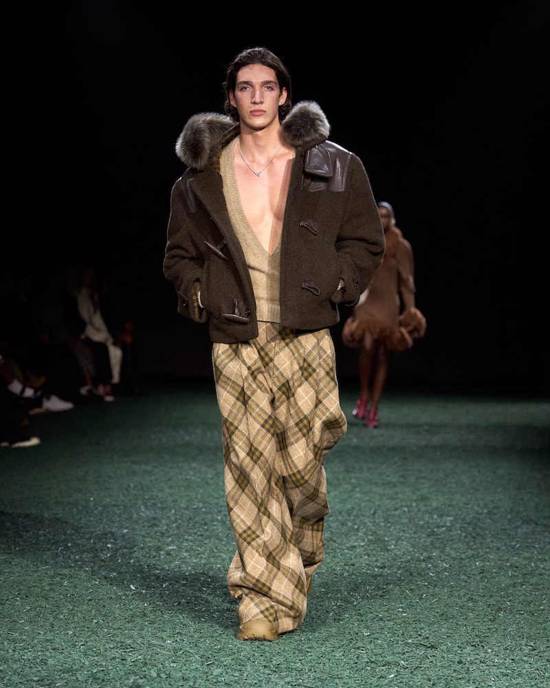burberry 2024 autumn winter runway all looks london fashion week