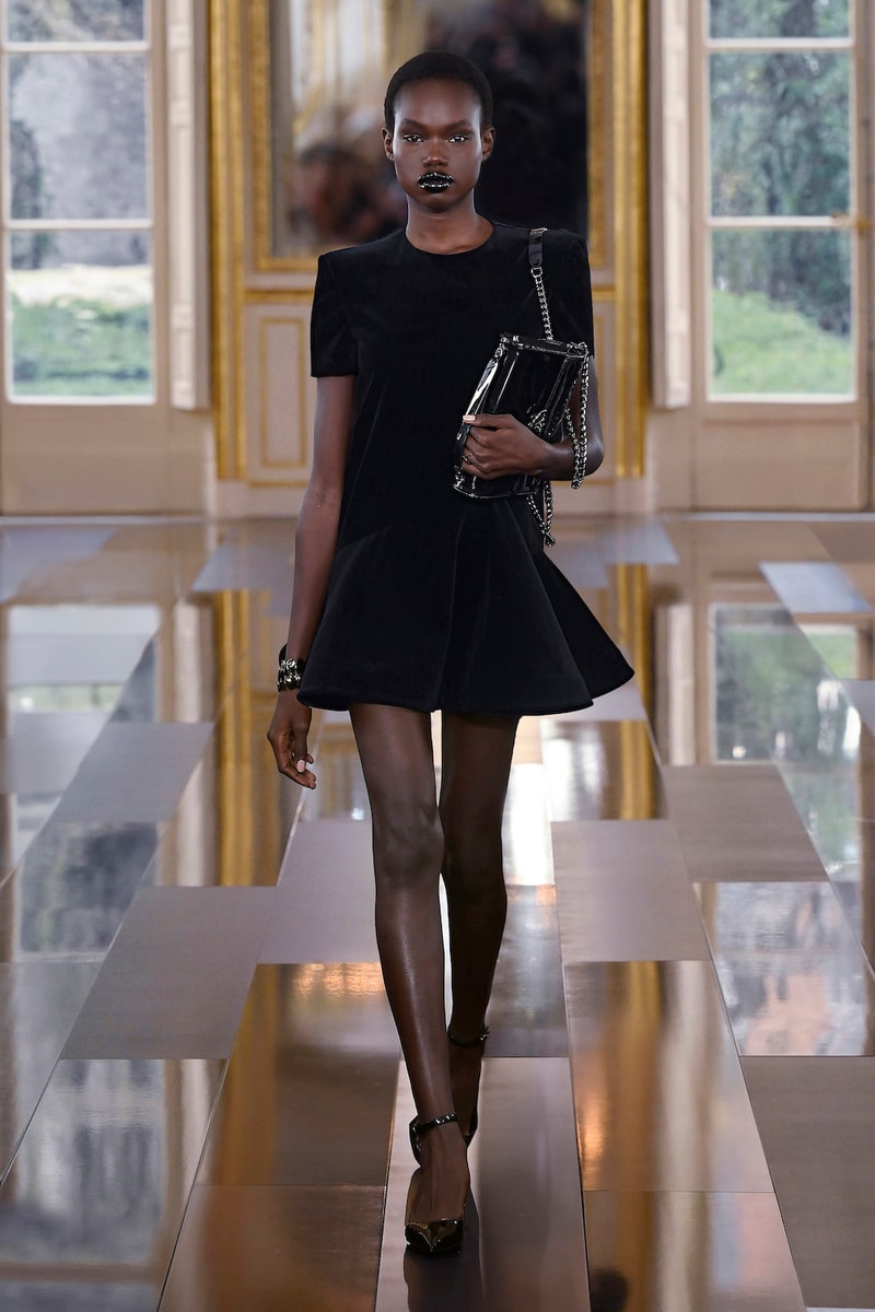 Valentino Pierpaolo Piccioli 2024 fw black paris fashion week