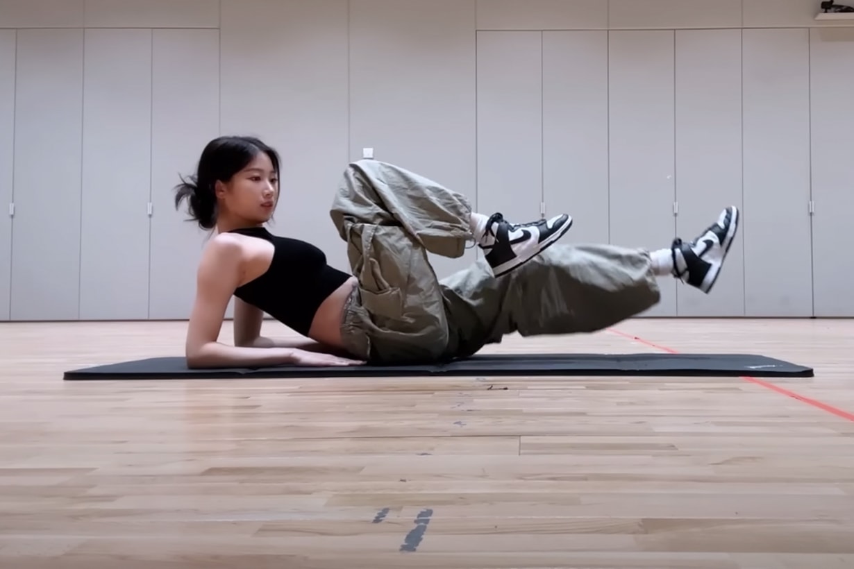 le sserafim kazuha home exercise abdominal muscle abs work out