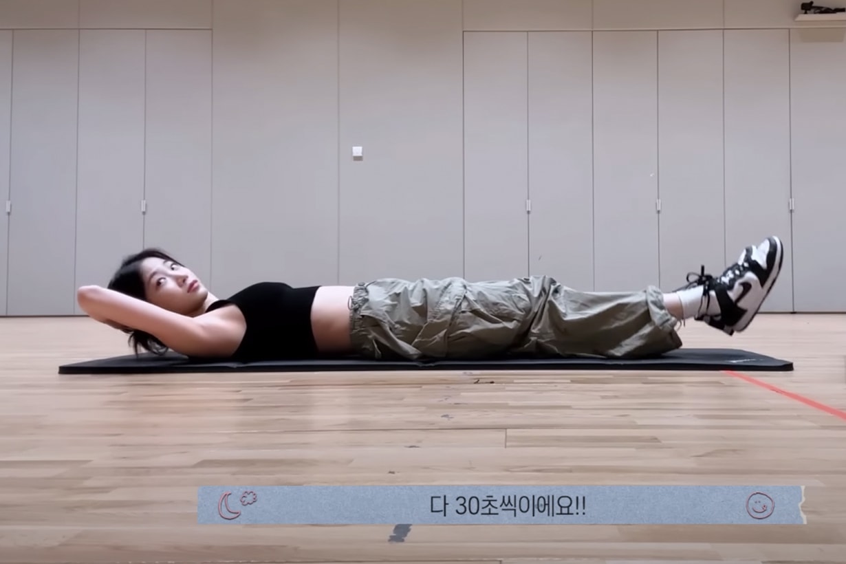 le sserafim kazuha home exercise abdominal muscle abs work out
