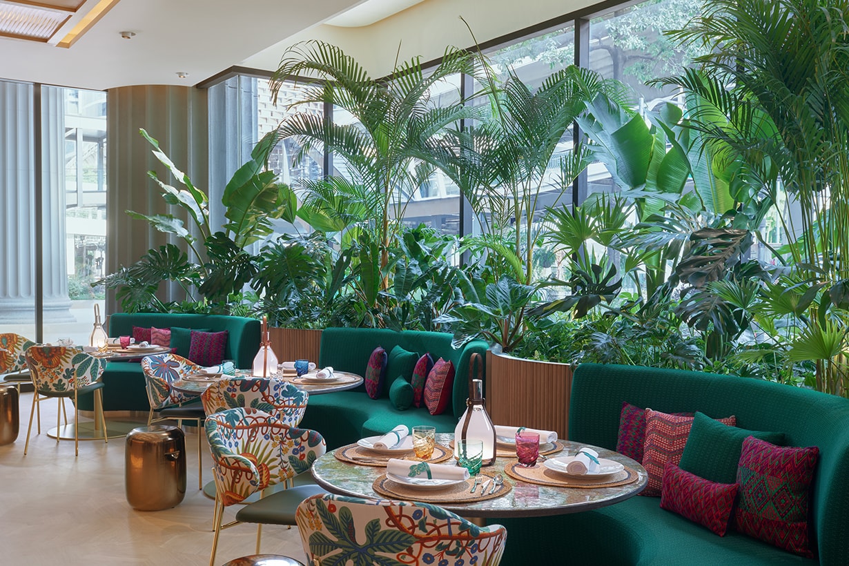 Louis Vuitton LV The Place Bangkok Gaysorn Amarin Thailand Info