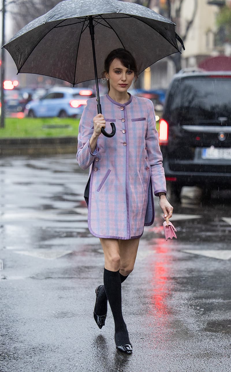Knee High Socks Trend Kristen Stewart Bella Hadid fashion week Streetsnaps
