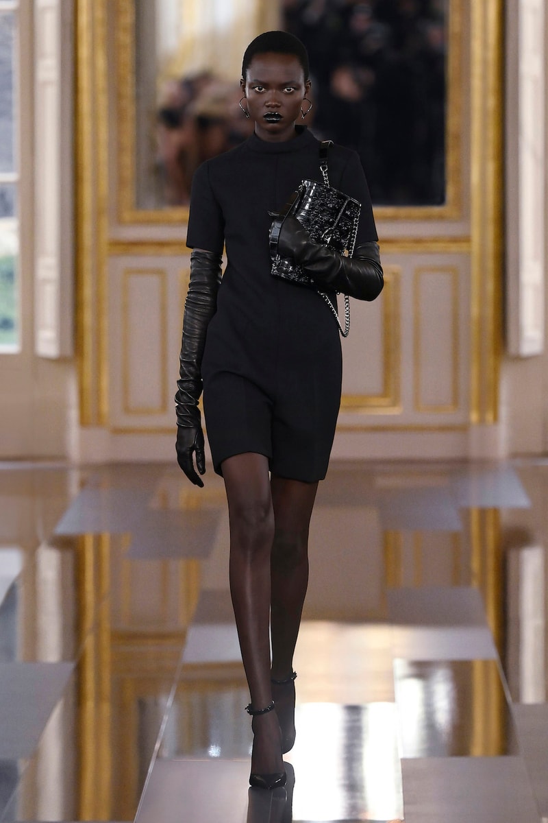 Valentino Pierpaolo Piccioli 2024 fw black paris fashion week