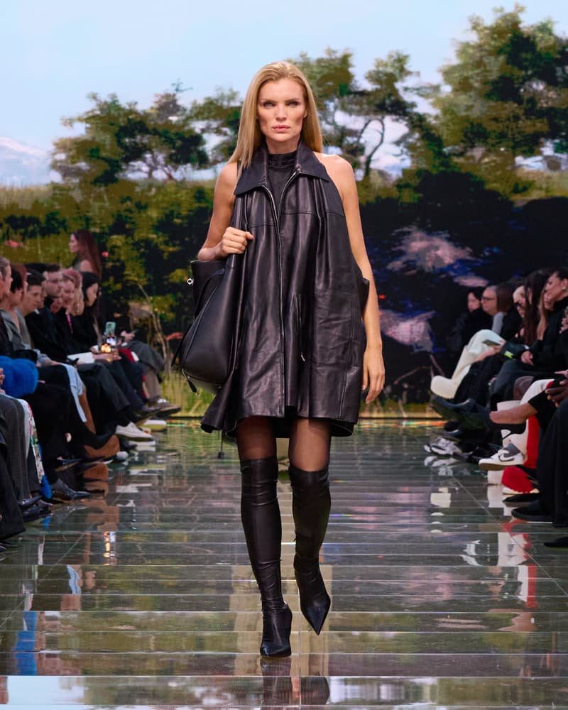 Demna 又在玩弄創意,透過 Balenciaga 2024 AW 走秀掲露千禧一代的過度消費問題