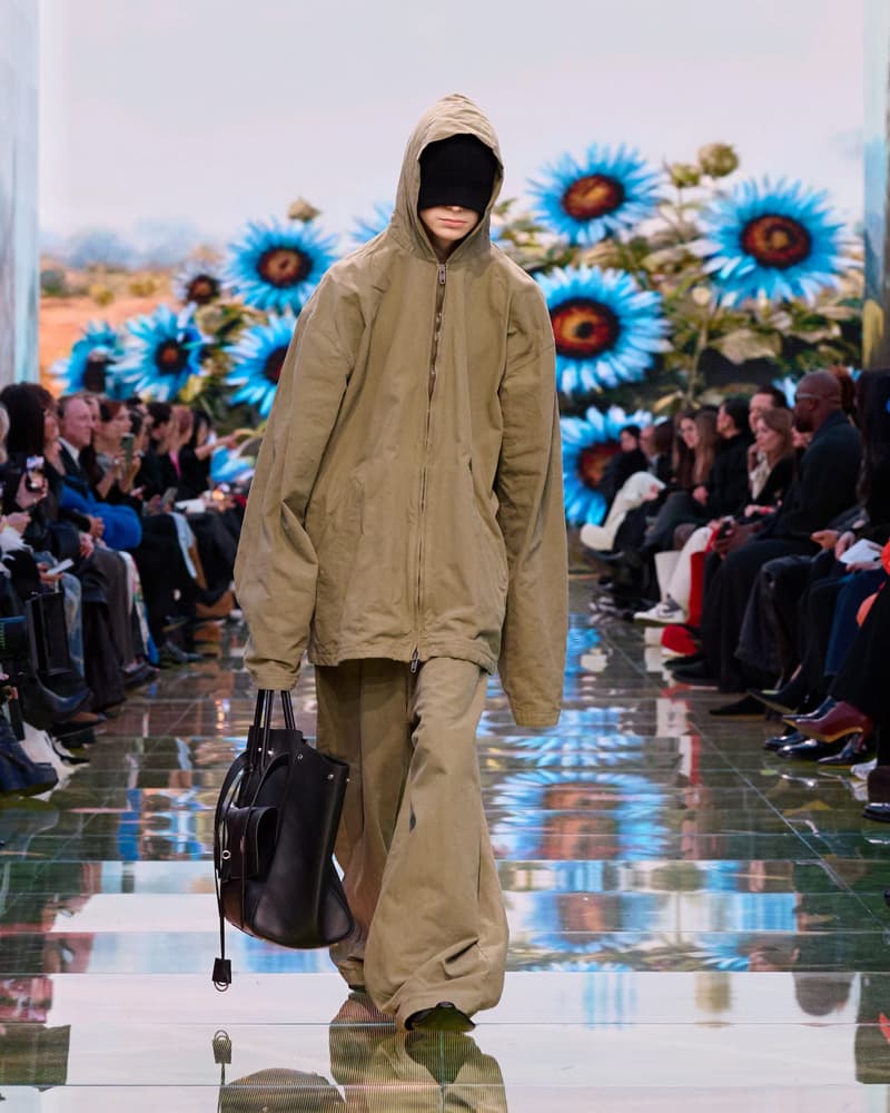 Demna 又在玩弄創意，透過 Balenciaga 2024 AW 走秀掲露千禧一代的過度消費問題