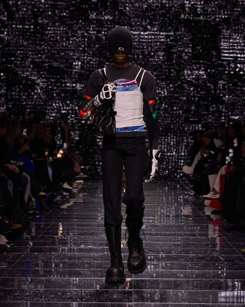 balenciaga-demnagvasalia-fashionweek-sustainablefashion-consumerism-luxuryfashion-creativeluxury-fashioninnovation-anticonsumerism-fashionactivism-ecofashion-overconsumption-thinkbeforeyou