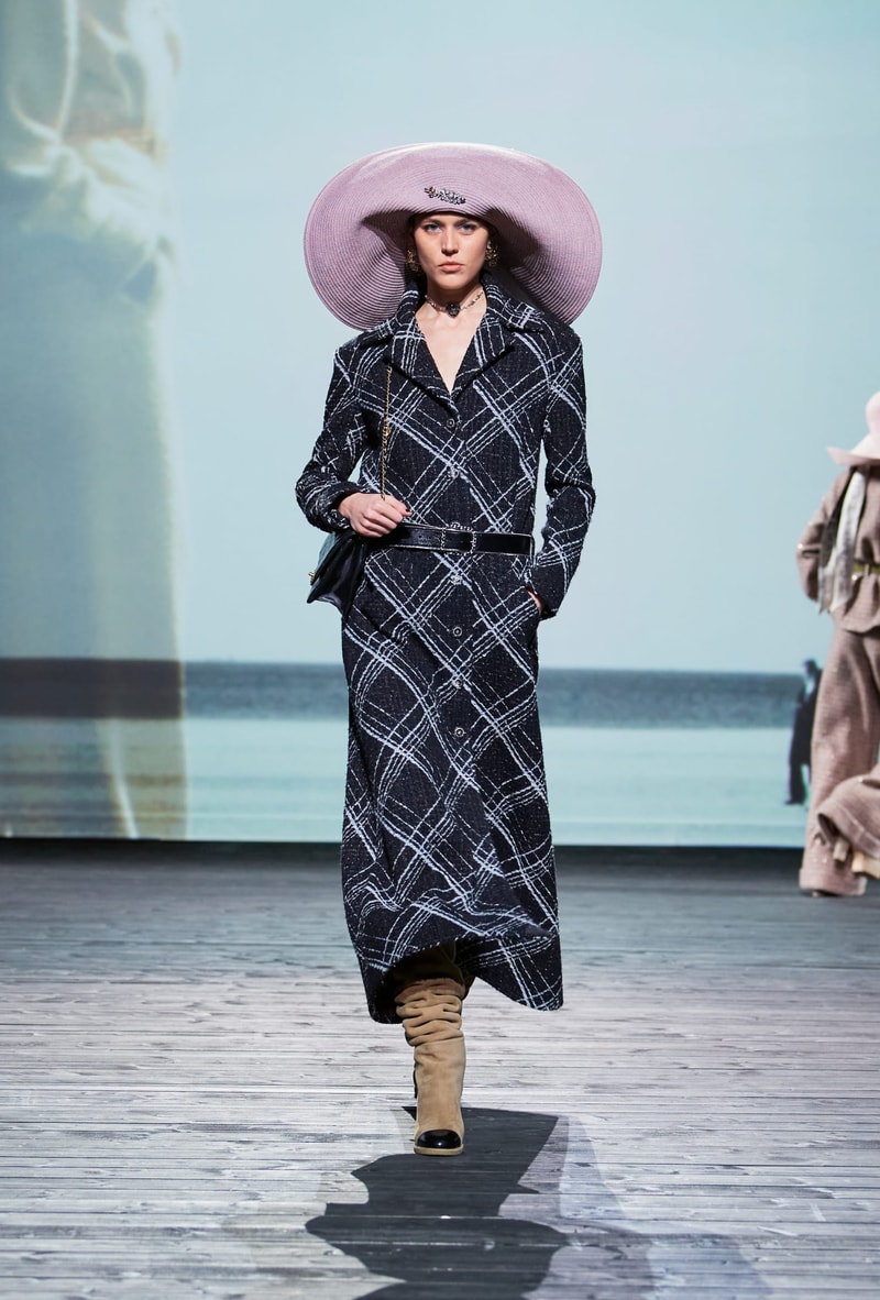 CHANEL 2024 FW Fashion show runway
