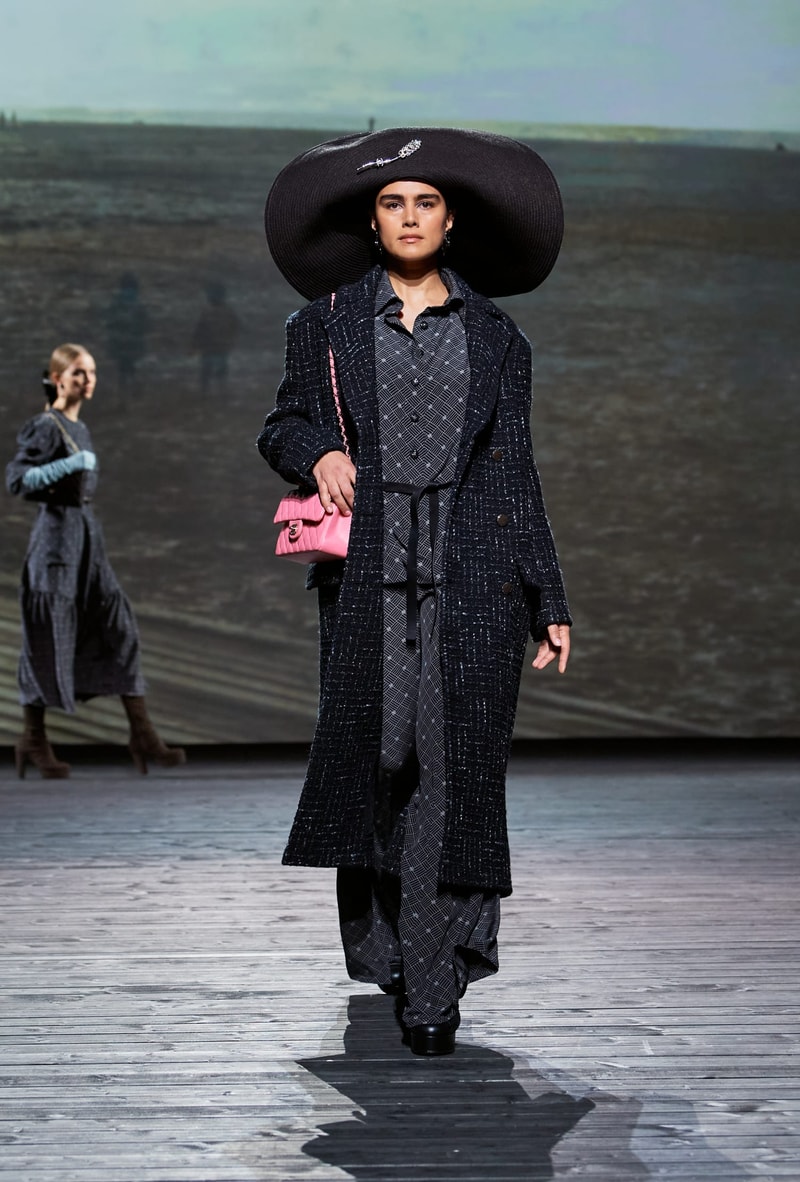 CHANEL 2024 FW Fashion show runway