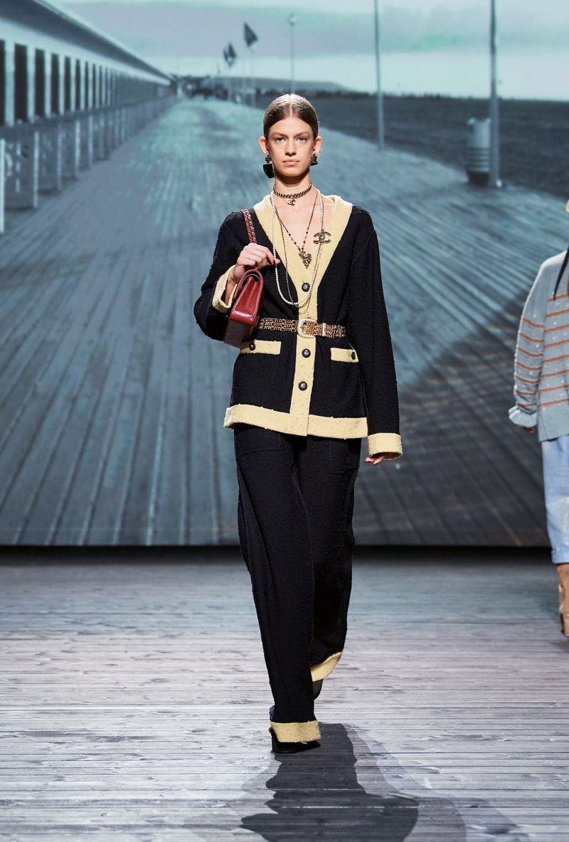 CHANEL 2024 FW Fashion show runway