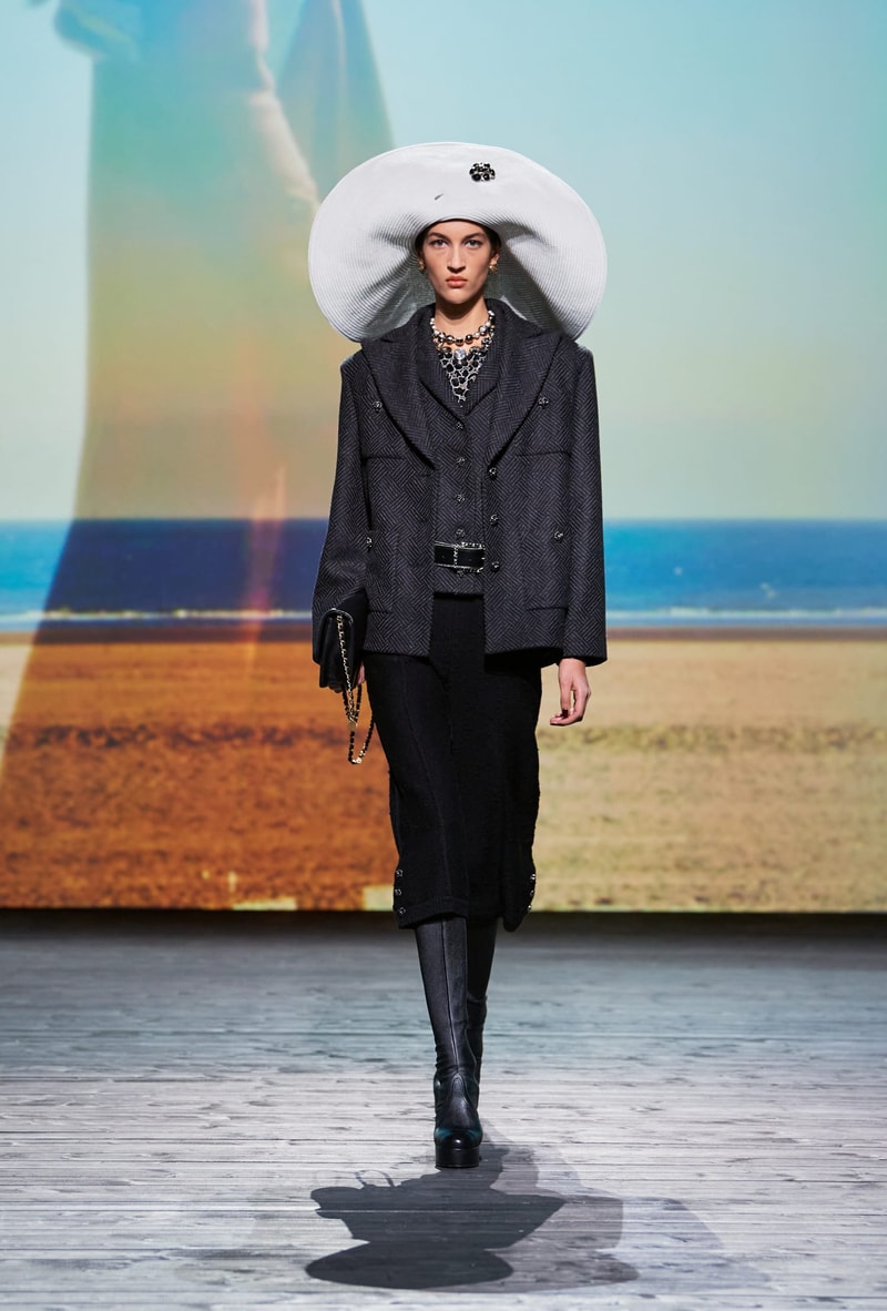 CHANEL 2024 FW Fashion show runway