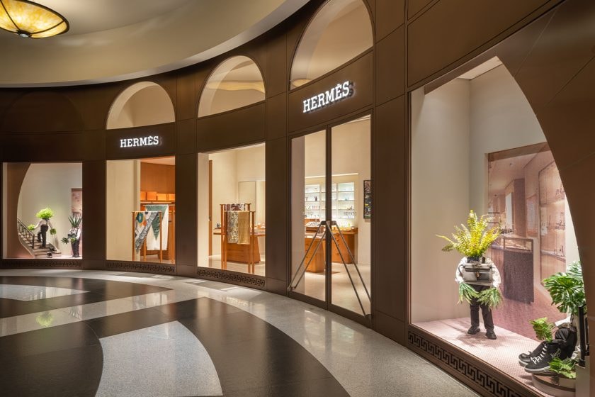 hermes Jean-François Fourtou Faubourg BELLAVITA Paris window diaplay story