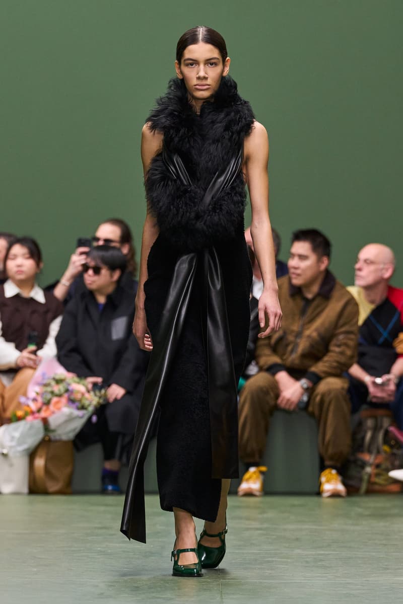 看秀學穿搭技巧,5 套 LOEWE 2024 秋冬必學穿搭 ,帶你將藝術與時尚元素同時融入日常生活!