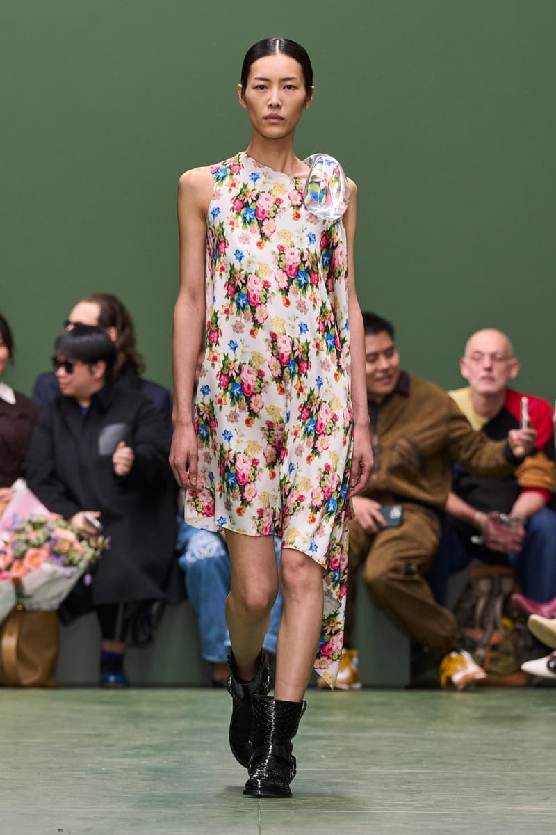 loewefashion-avantgardestyle-luxurywear-sartorialart-fashioninnovation-couturecraftsmanship-highfashiondetails-artisticexpression-fashionforward-designeraesthetics-contemporarychic-voguerun