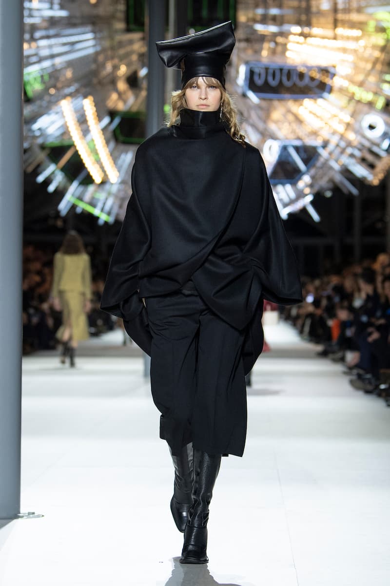 Louis vuitton Nicolas Ghesquière 10th anniversary show paris highlight