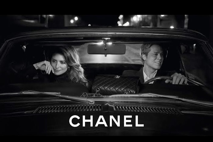 Brad Pitt 驚喜現身 CHANEL 大秀!與 Penélope Cruz 合拍短片,致敬 1966 年經典愛情老片